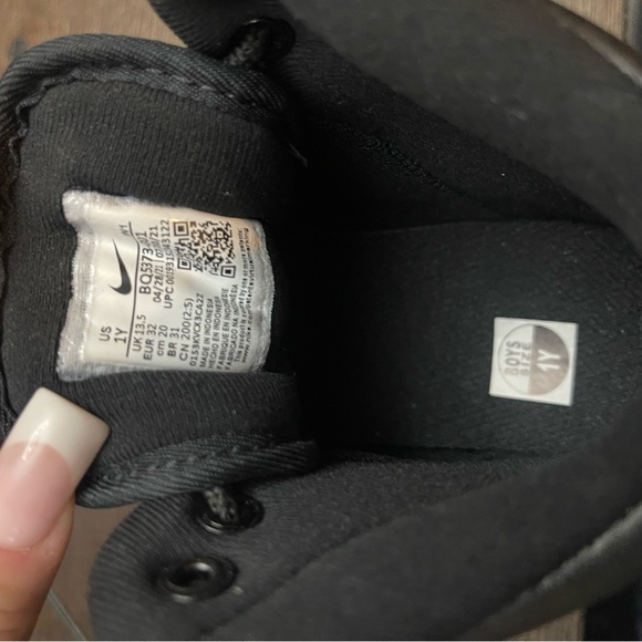 Nike youth boots size 1 - Picture 4 of 4